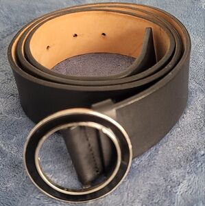 Chic Black Belt with Round Silver Buckle